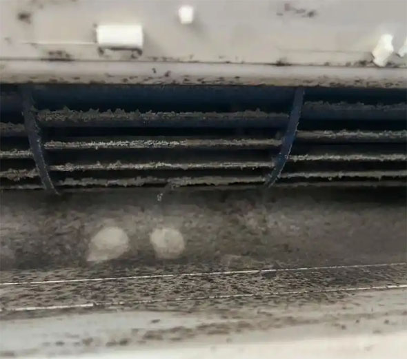 滨州市空调吹的风有股烧焦味是怎么回事